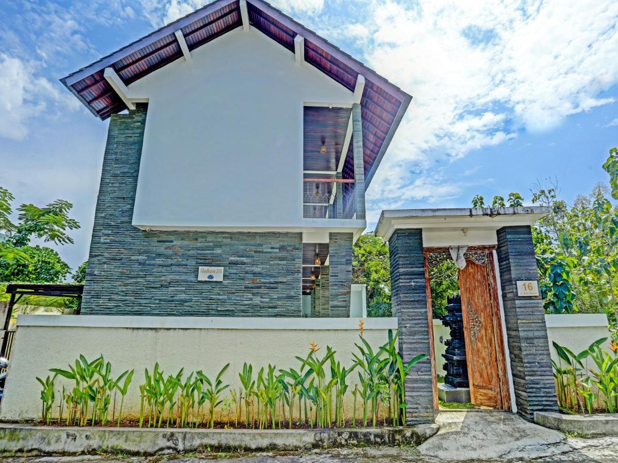 Hotel Oyo 91123 Madhava 108 Ungasan Exterior foto